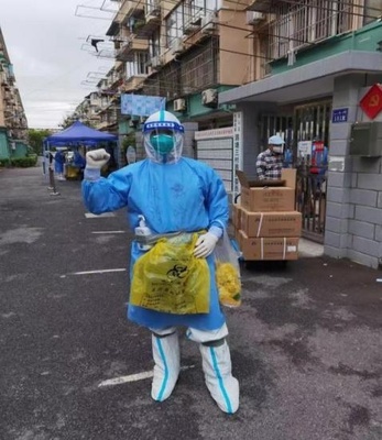 以愛(ài)為名，風(fēng)雨兼程——外賣“志愿者”守護(hù)“穩(wěn)穩(wěn)的幸福”